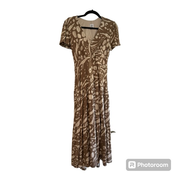 Cabi Swoon Dress Tan Cream Faux Wrap Fit & Flare Tiered Skirt Style #6147 Size S - Picture 1 of 9